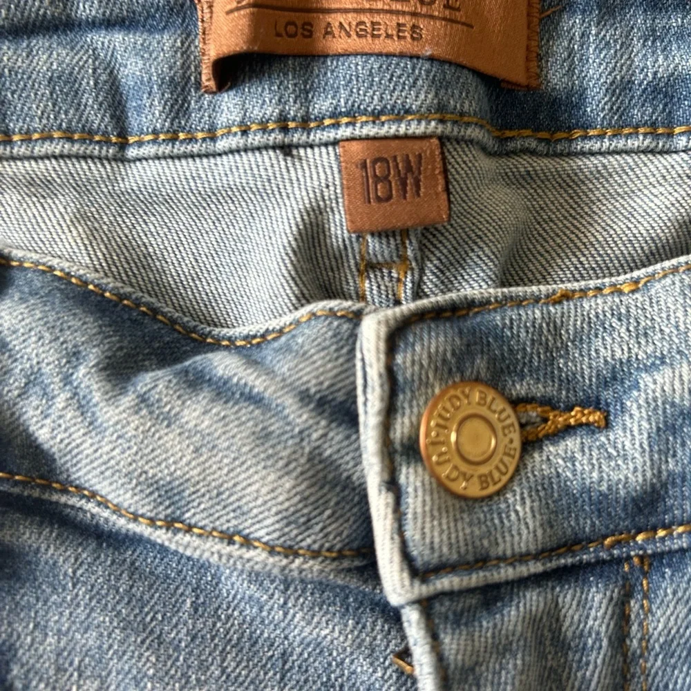 Women's Judy Blue Jeans - Wide Leg - Picture 4 of 7